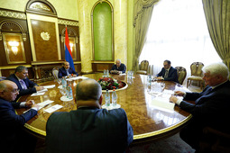 Премьер-министр Республики Армения принял заместителя Председателя Правления ОАО «Газпром» Валерия Голубева