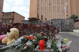 Фото с сайта посольства РФ в Ереване
