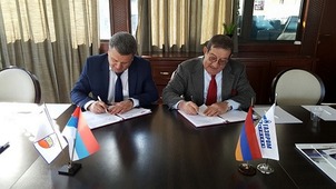 Александр Корчагин и Гайк Баласанян при подписании соглашения о сотрудничестве