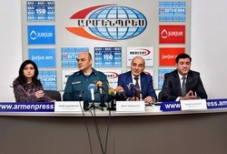 Арман Налбандян, Ашот Григорян,Сергей Айрапетян (справа налево)