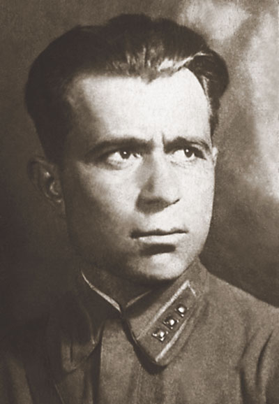 Старший лейтенант Михаил Тигранович Григорян